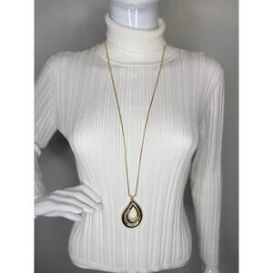 pendant necklace costume jewelry tarnished look gold tone vintage look